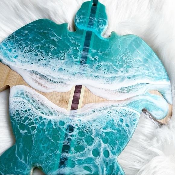 Resin Art Sea Turtle Bamboo Cheese Board Ocean Wave Charcuterie Board Custom Nwt - Picture 3 of 4